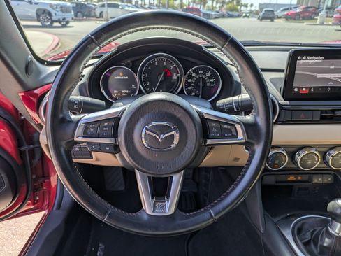 Used 2019 MAZDA MX-5 Miata Grand Touring RWD image 15