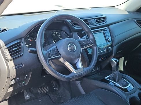 Used 2019 Nissan Rogue S FWD image 10
