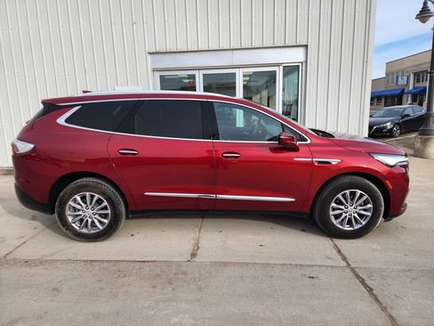 Used 2024 Buick Enclave Premium AWD/4WD image 5
