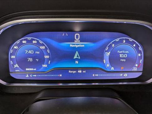 Used 2023 Chevrolet Suburban Premier image 29