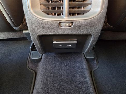 Certified 2019 Jeep Cherokee Latitude Plus image 15