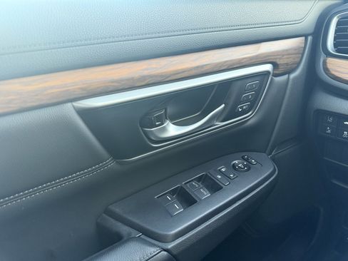 Used 2019 Honda CR-V Touring image 23
