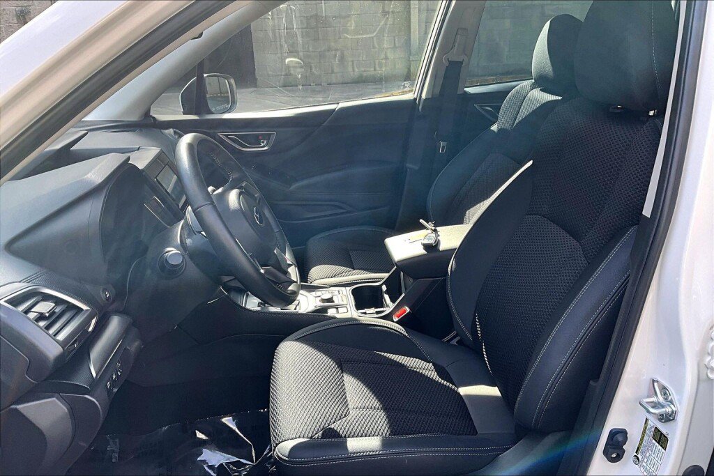 Certified 2024 Subaru Forester Premium AWD/4WD image 15