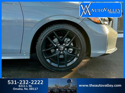 Used 2025 Honda Civic Sport image 9