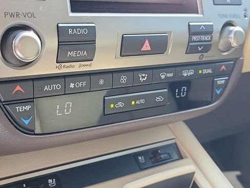 Used 2018 Lexus ES 350 w/ Premier Package image 29