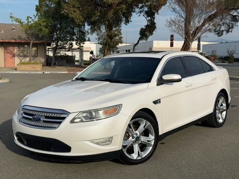Used 2010 Ford Taurus SHO image 1