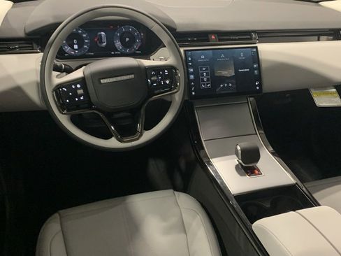 Used 2025 Land Rover Range Rover Velar S image 5