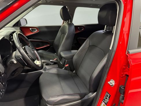Used 2020 Kia Soul GT-Line Turbo FWD image 8