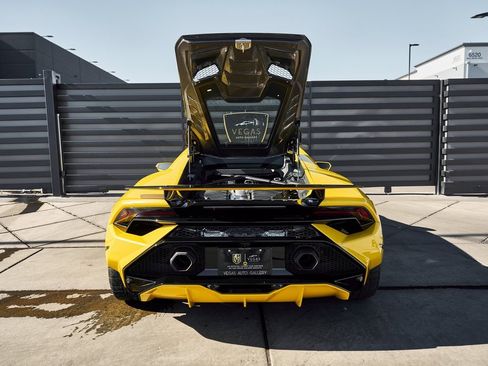 Used 2023 Lamborghini Huracan Tecnica image 25