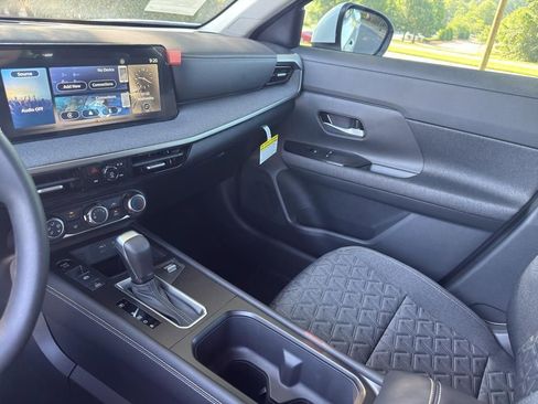 New 2025 Nissan Kicks SV image 21