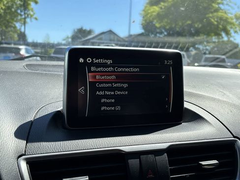 Used 2015 MAZDA MAZDA3 i Sport FWD image 16