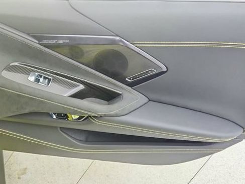 Used 2024 Chevrolet Corvette Stingray Premium Conv w/ Z51 Performance Package image 28