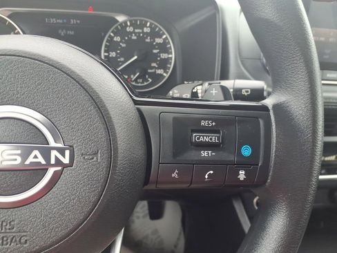 Used 2023 Nissan Rogue SV image 17