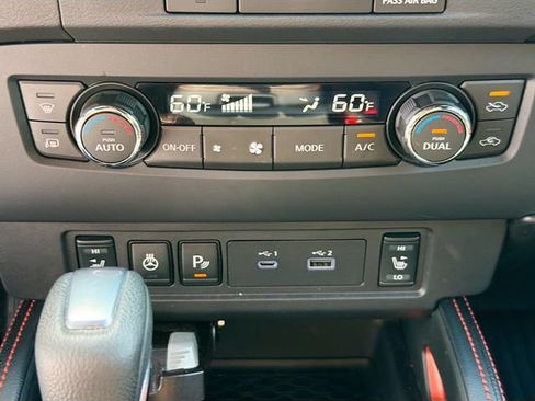 Used 2023 Nissan Frontier PRO-4X w/ Pro Convenience Package AWD/4WD image 17
