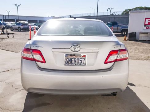 Used 2011 Toyota Camry LE image 8