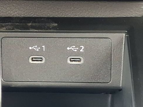 New 2026 Nissan Kicks SR w/ SR Premium Package FWD image 7