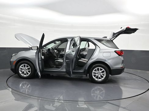 Used 2024 Chevrolet Equinox LS FWD image 35