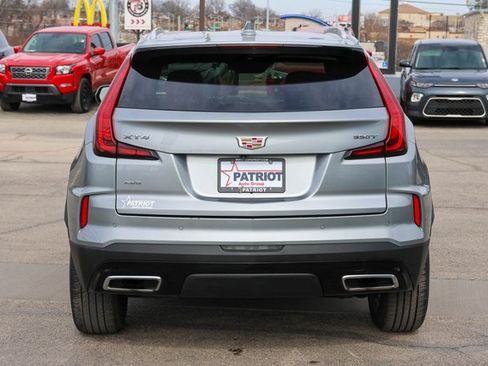 Used 2024 Cadillac XT4 Premium Luxury image 4