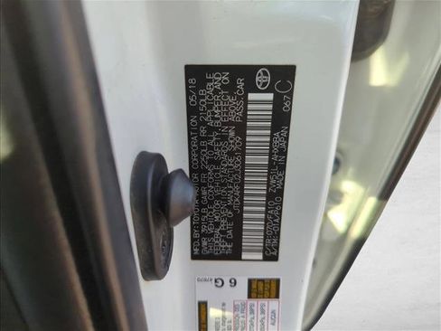 Used 2018 Toyota Prius Two image 26
