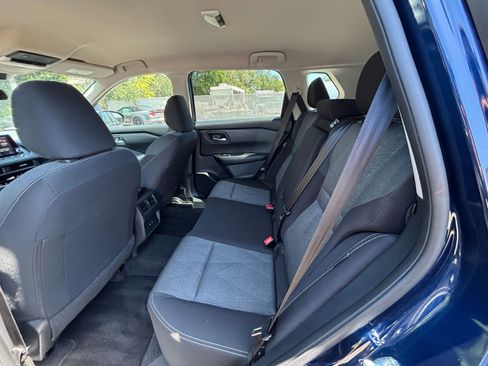 Used 2025 Nissan Rogue SV FWD image 28