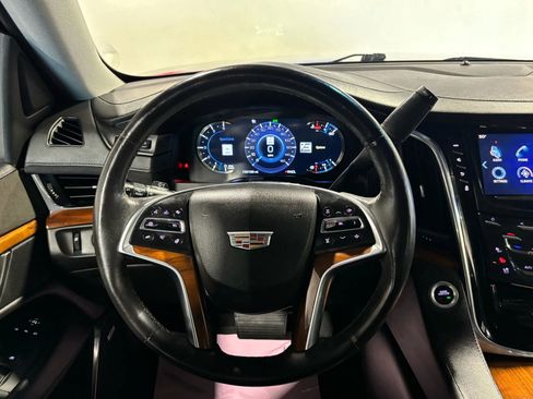 Used 2017 Cadillac Escalade Premium Luxury image 15