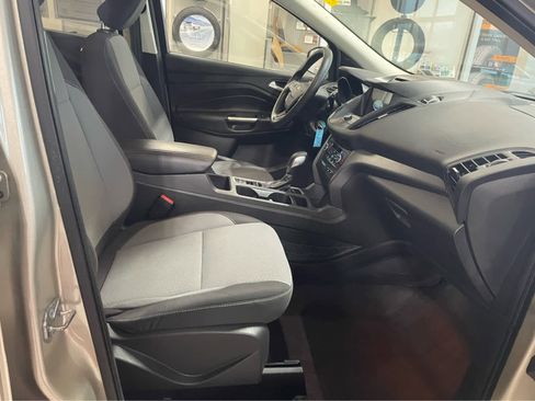 Used 2018 Ford Escape SE w/ SE Sync 3 Package image 40