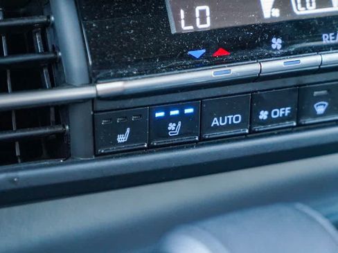 Used 2024 Toyota Sienna XSE w/ XSE Premium Package AWD/4WD image 21