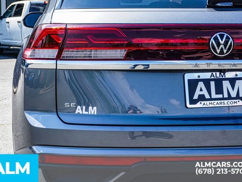 Used 2025 Volkswagen Atlas Cross Sport SE image 13