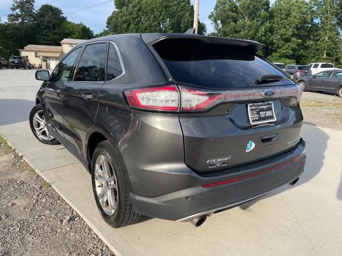 Used 2017 Ford Edge Titanium FWD image 17