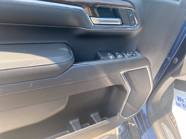 Used 2023 Chevrolet Silverado 1500 LT w/ Z71 Off-Road Package AWD/4WD image 17