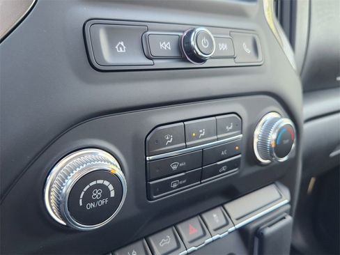 New 2025 GMC Sierra 3500 Pro image 15