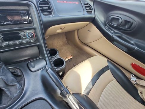 Used 2000 Chevrolet Corvette Convertible w/ Memory Pkg image 14