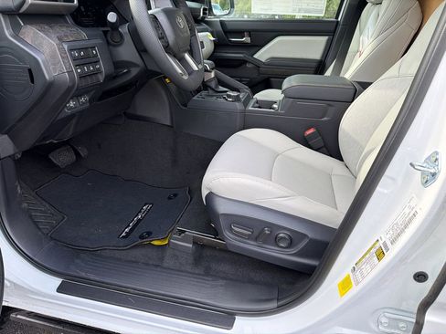 New 2026 Toyota Tacoma Limited AWD/4WD image 9