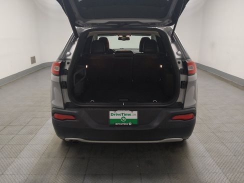 Used 2018 Jeep Cherokee Limited FWD image 29