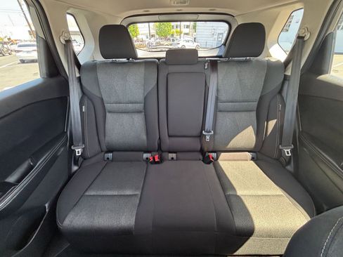 Used 2025 Nissan Rogue SV FWD image 39