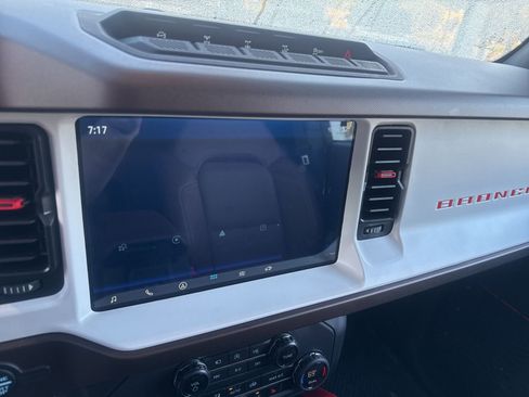 Used 2024 Ford Bronco Heritage Edition image 9