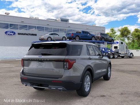 New 2026 Ford Explorer Active w/ Active Comfort Package RWD image 8