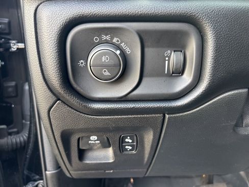 Used 2020 RAM 1500 Big Horn image 12