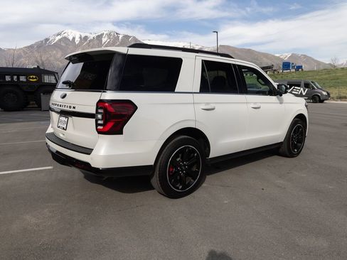Used 2023 Ford Expedition Limited image 5