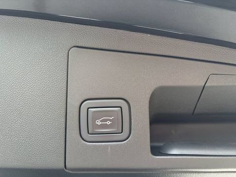 Used 2024 Cadillac XT5 Premium Luxury w/ LPO, Floor Liner Package AWD/4WD image 17