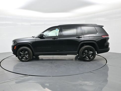 New 2025 Jeep Grand Cherokee L Altitude image 10