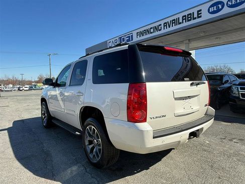 Used 2013 GMC Yukon SLT w/ SLT-2 Equipment Package image 8