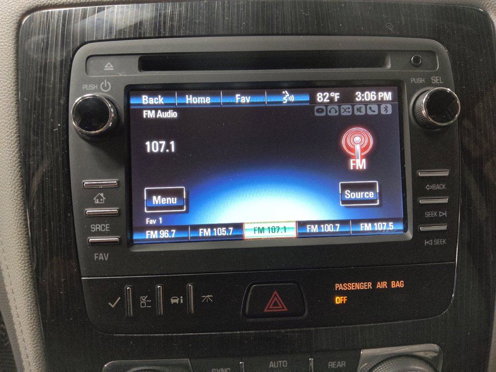 Used 2017 Chevrolet Traverse LT FWD image 25