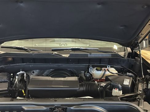 Used 2021 Chevrolet Silverado 1500 LT Trail Boss w/ Convenience Package II image 11