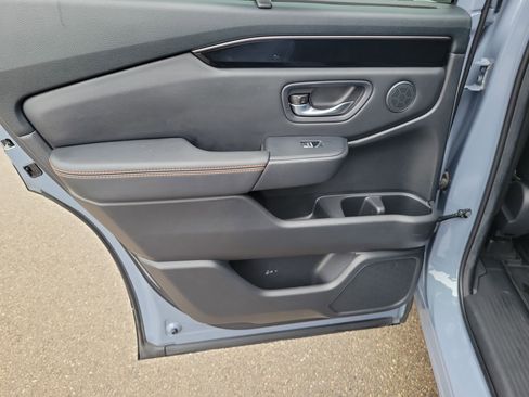 Used 2024 Honda Pilot TrailSport image 15