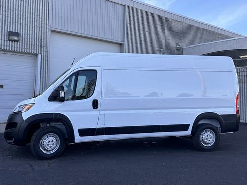 New 2026 RAM ProMaster 2500 w/ Convenience Group image 2