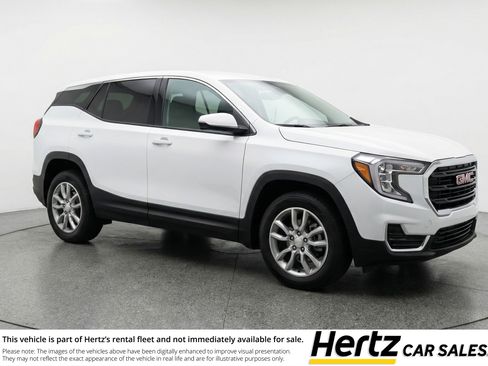 Used 2024 GMC Terrain SLT AWD/4WD image 1