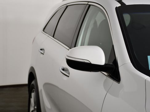 Used 2019 Kia Sorento FWD w/ LX Convenience Package image 14