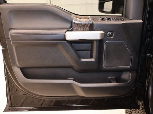 Certified 2019 Ford F250 Lariat w/ Lariat Ultimate Package image 11