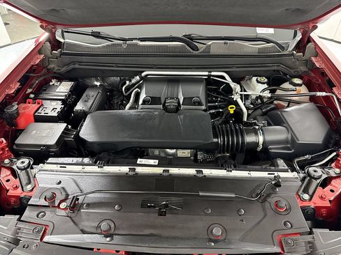 Used 2025 Chevrolet Colorado W/T w/ Advanced Trailering Package RWD image 29